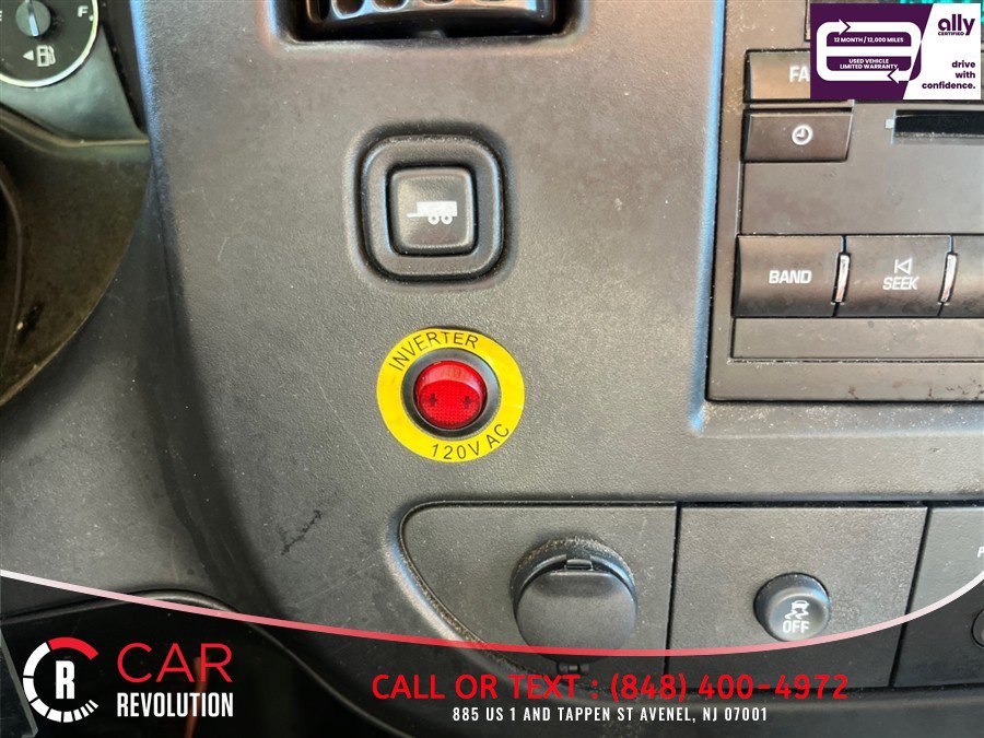Used 2019 Chevrolet Express 2500 w/ Driver Convenience Package RWD image 19