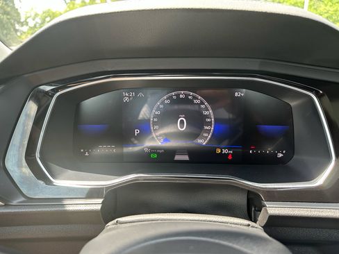 Used 2024 Volkswagen Jetta SE image 14