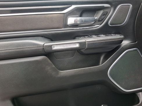 Used 2022 RAM 1500 Laramie AWD/4WD image 12