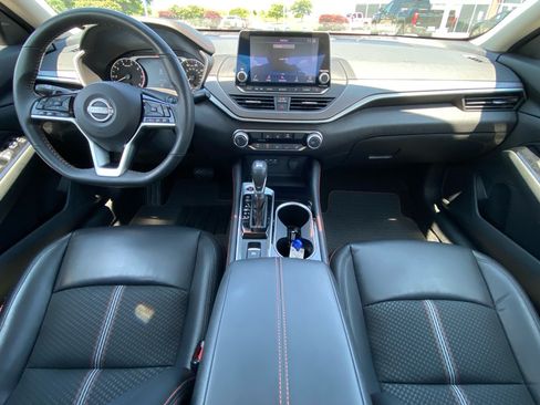 Used 2023 Nissan Altima 2.5 SR AWD/4WD image 17