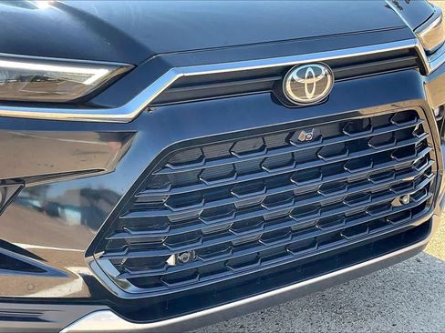 Used 2025 Toyota Grand Highlander FWD image 33