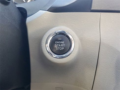 Used 2013 Toyota Venza XLE image 27