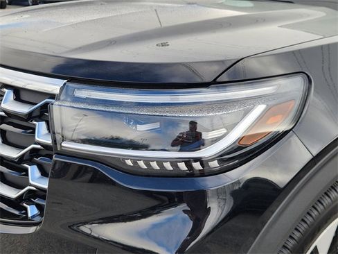 Used 2025 Ford Explorer Platinum w/ LUX Leather Package image 6