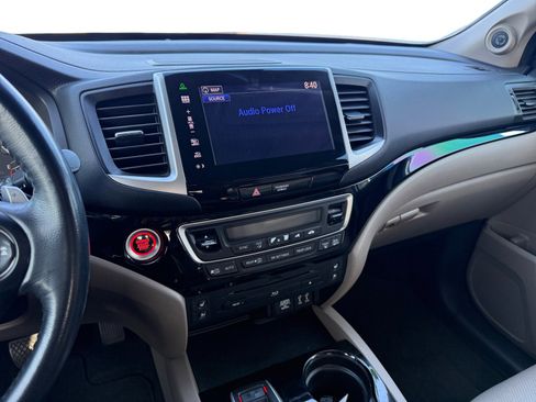Used 2016 Honda Pilot Elite image 12