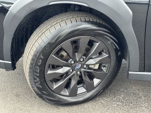 Used 2025 Subaru Outback Onyx Edition image 40