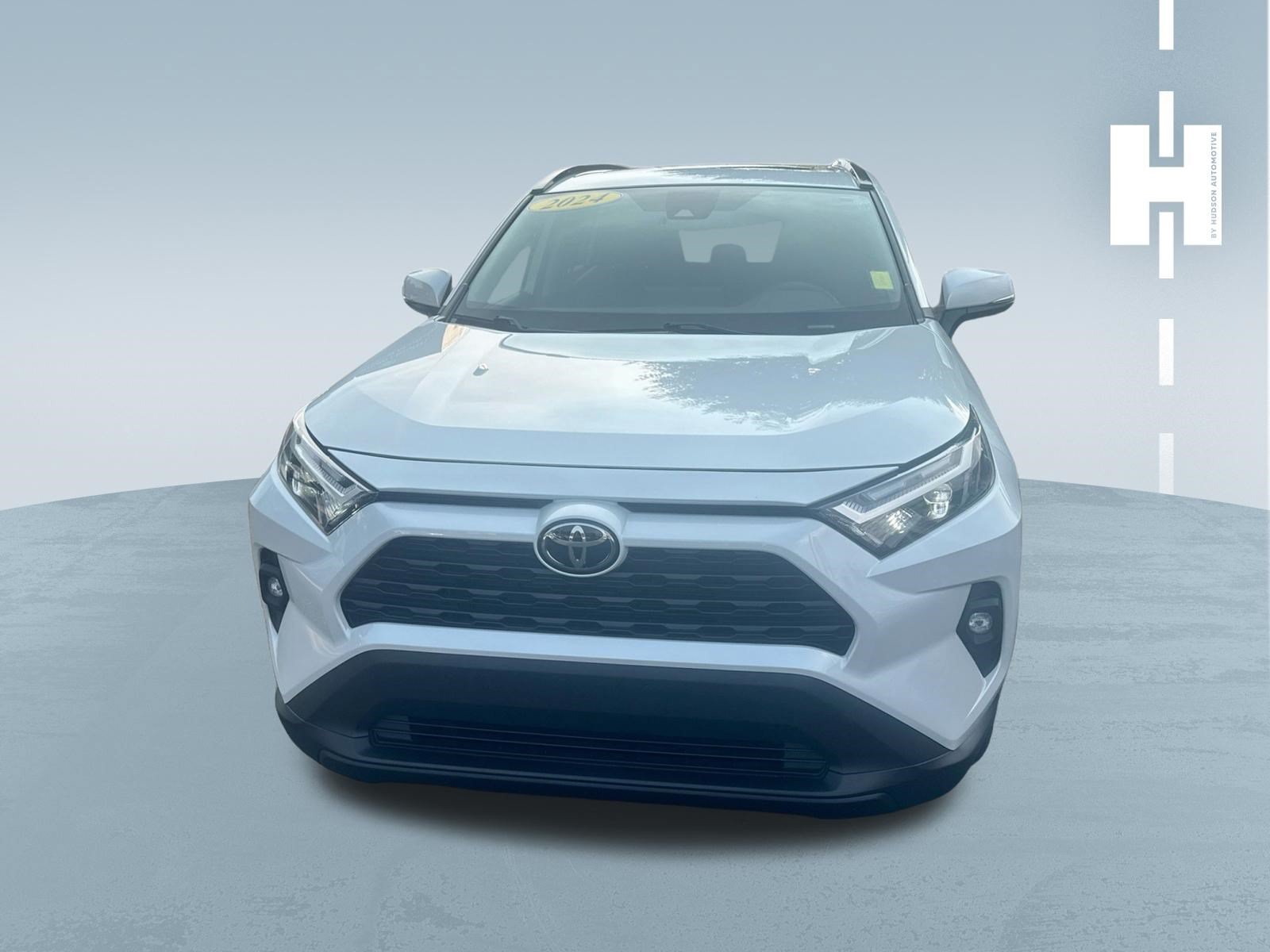 Used 2024 Toyota RAV4 XLE Premium FWD image 2