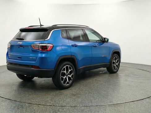 Used 2025 Jeep Compass Limited AWD/4WD image 9
