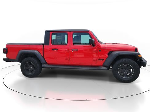 Used 2024 Jeep Gladiator Sport AWD/4WD image 4