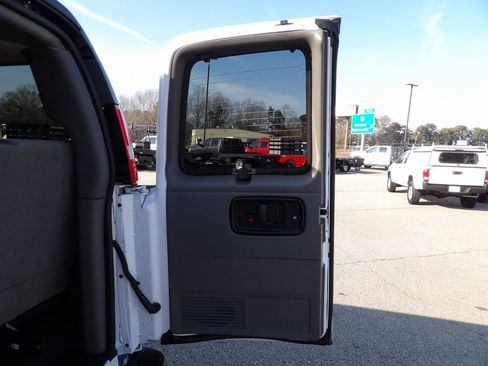 Used 2024 Chevrolet Express 3500 LS image 52