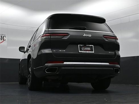 Used 2022 Jeep Grand Cherokee L Overland w/ Advanced Protech Group III image 22