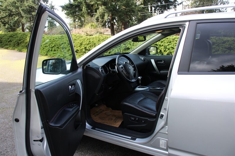Used 2009 Nissan Rogue SL w/ Premium Pkg AWD/4WD image 5
