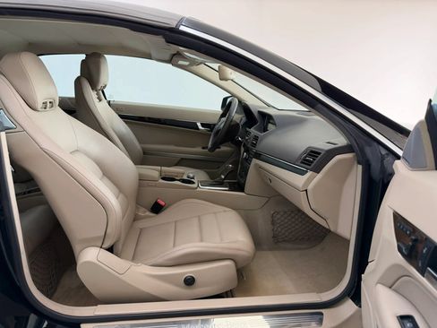 Used 2011 Mercedes-Benz E 350 Cabriolet image 21