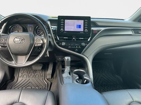 Used 2023 Toyota Camry SE image 11