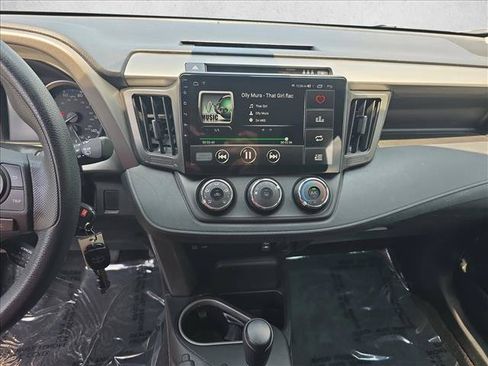 Used 2018 Toyota RAV4 LE w/ All Weather Liner Package AWD/4WD image 21