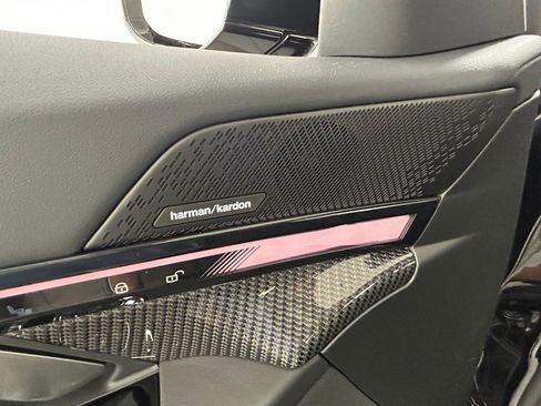 Used 2026 BMW 550e xDrive image 26