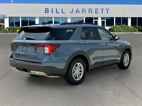 New 2026 Ford Explorer Active w/ Active Comfort Package RWD image 4