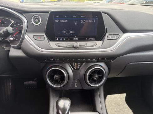 Used 2019 Chevrolet Blazer LT FWD image 29