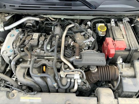 Used 2024 Nissan Sentra SV FWD image 34
