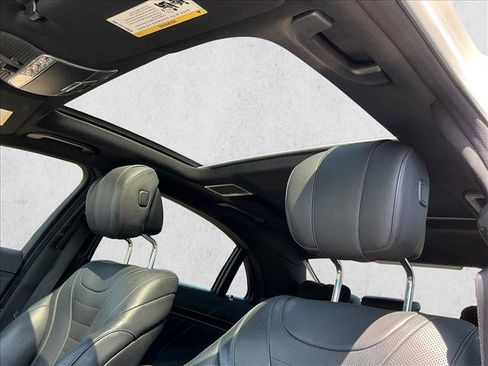 Used 2016 Mercedes-Benz S 550 4MATIC Sedan image 12