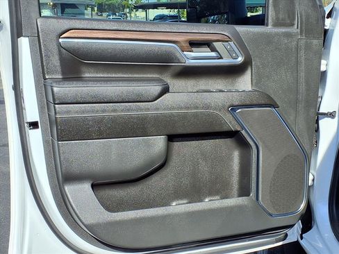 Used 2024 Chevrolet Silverado 2500 LT image 13