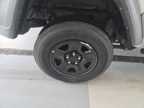 Used 2023 Jeep Gladiator Sport w/ Trailer Tow Package image 13