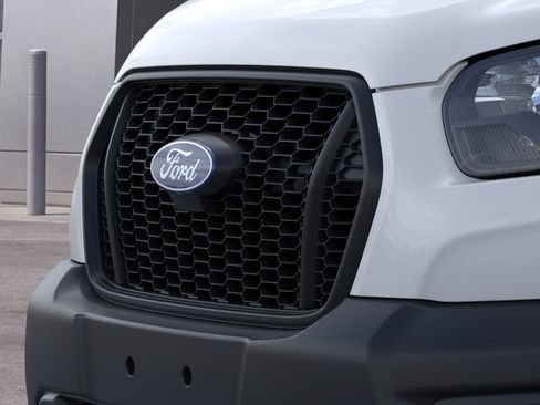 New 2026 Ford Transit 250 Low Roof RWD image 24