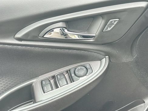 Used 2025 Chevrolet Malibu LT FWD image 22