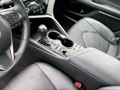 Used 2024 Toyota Camry XSE w/ Navigation Package FWD image 15