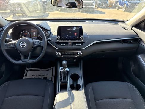 Certified 2025 Nissan Altima 2.5 S image 12