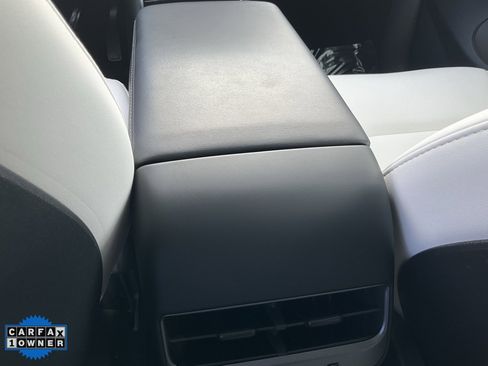 Used 2021 Tesla Model Y Long Range image 47