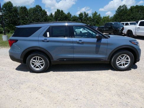 New 2026 Ford Explorer Active AWD/4WD image 4