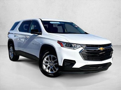 Used 2021 Chevrolet Traverse LS image 12