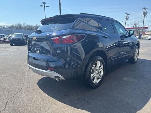 Used 2021 Chevrolet Blazer LT image 2