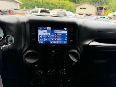 Used 2012 Jeep Wrangler Unlimited Sahara AWD/4WD image 36