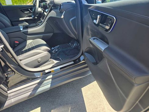 Used 2026 Mercedes-Benz GLC 300 4MATIC image 16