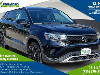 Used 2023 Volkswagen Taos SE w/ Black Wheel Package