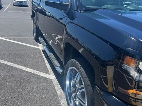 Certified 2018 Chevrolet Silverado 1500 LT w/ All Star Edition AWD/4WD image 16