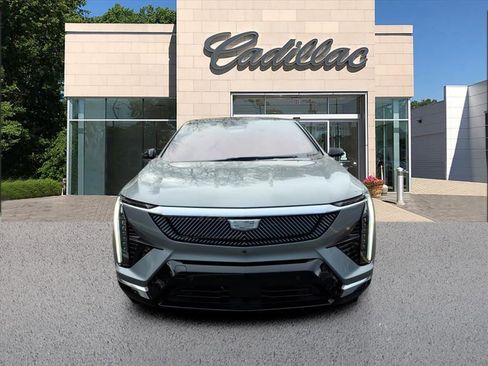 New 2026 Cadillac Optiq Luxury 1 image 8