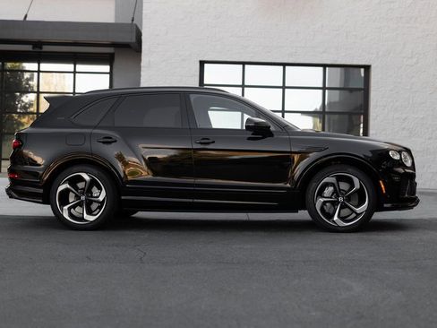 Used 2025 Bentley Bentayga AWD/4WD image 5