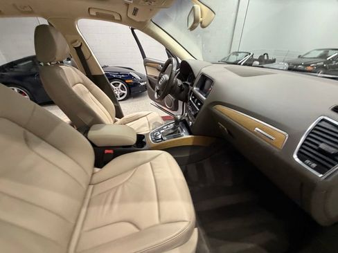 Used 2013 Audi Q5 3.0T Premium Plus AWD/4WD image 34