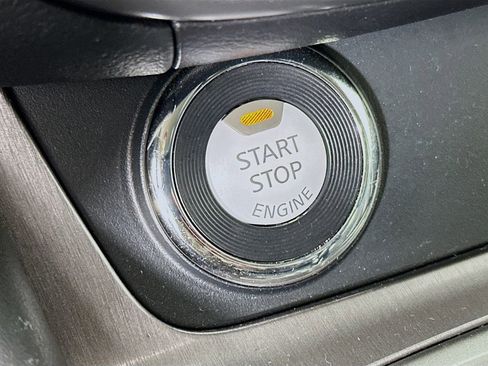 Certified 2024 Nissan Murano SV w/ SV Midnight Edition Package image 21