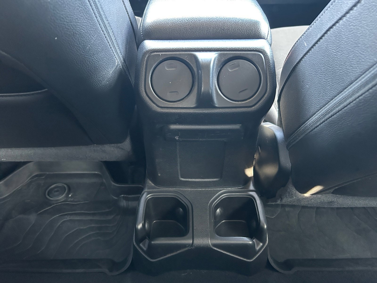 Used 2021 Jeep Wrangler Sport AWD/4WD image 18