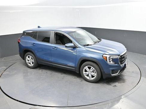 Used 2024 GMC Terrain SLE AWD/4WD image 37