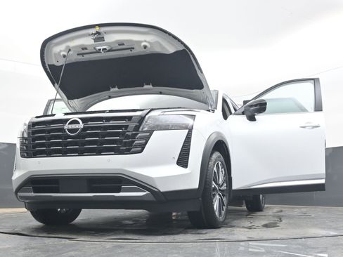 New 2026 Nissan Pathfinder Platinum AWD/4WD image 42