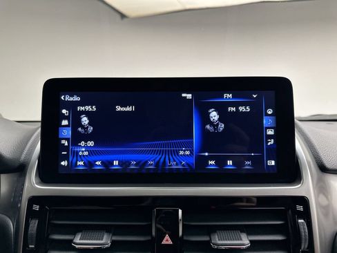 Used 2023 Lexus GX 460 Premium w/ Accessory Package AWD/4WD image 28