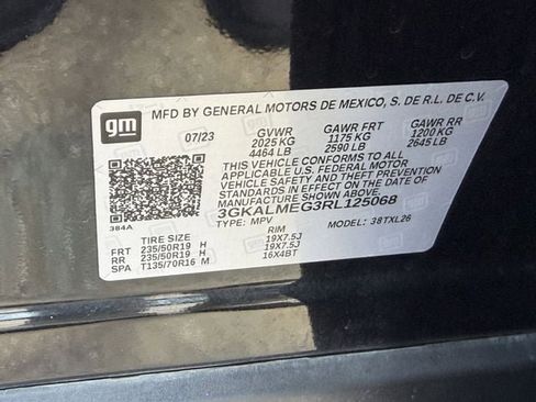 Used 2024 GMC Terrain SLE w/ Driver Convenience Package FWD image 32