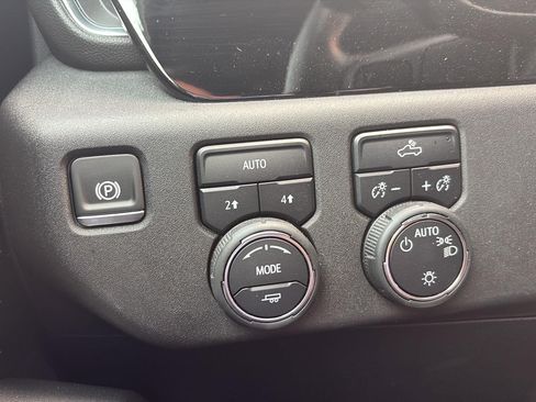 Used 2024 Chevrolet Silverado 1500 LT AWD/4WD image 23