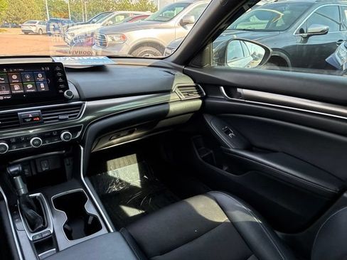 Used 2018 Honda Accord Sport image 23