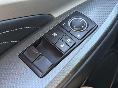 Used 2017 Lexus RC 350 AWD image 10