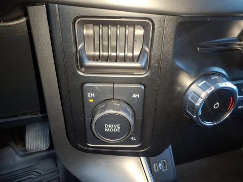 Used 2024 Ford F150 XLT w/ XLT Black Appearance Package AWD/4WD image 29